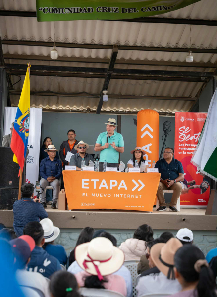 El alcalde de Cuenca, Cristian Zamora, anunció que el Gobierno Nacional revocó la licencia ambiental del proyecto minero Loma Larga (Quimsacocha).