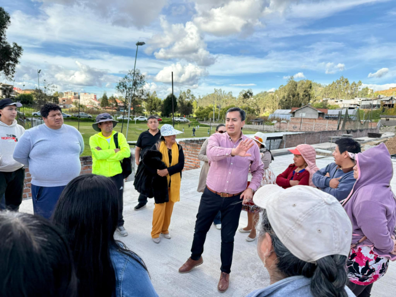 “De todo nos han estado informando y socializando”, puntualizó la comerciante Florinda Ochoa, en el recorrido que se desarrolló hoy, 24 de junio de 2025, a las obras de la nueva Plataforma Narancay.