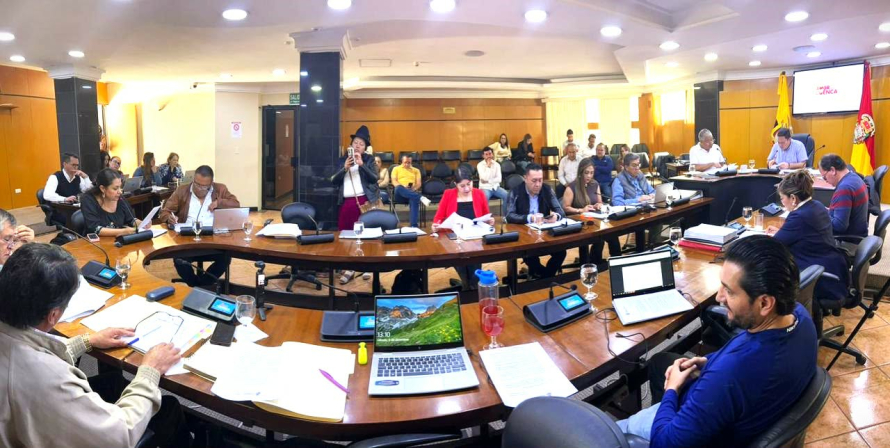  La Empresa Pública Municipal de Aseo de Cuenca - EMAC EP informa a la ciudadanía que, el Concejo Cantonal de Cuenca aprobó en segundo y definitivo debate la ordenanza interpretativa que faculta el cobro de la Tasa de Recolección de Basura (TRB), con el fin de garantizar la continuidad del servicio de aseo en el cantón.